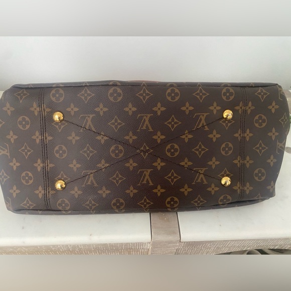 Huge Louis Vuitton Artsy MM -Discontinued - Picture 3 of 6